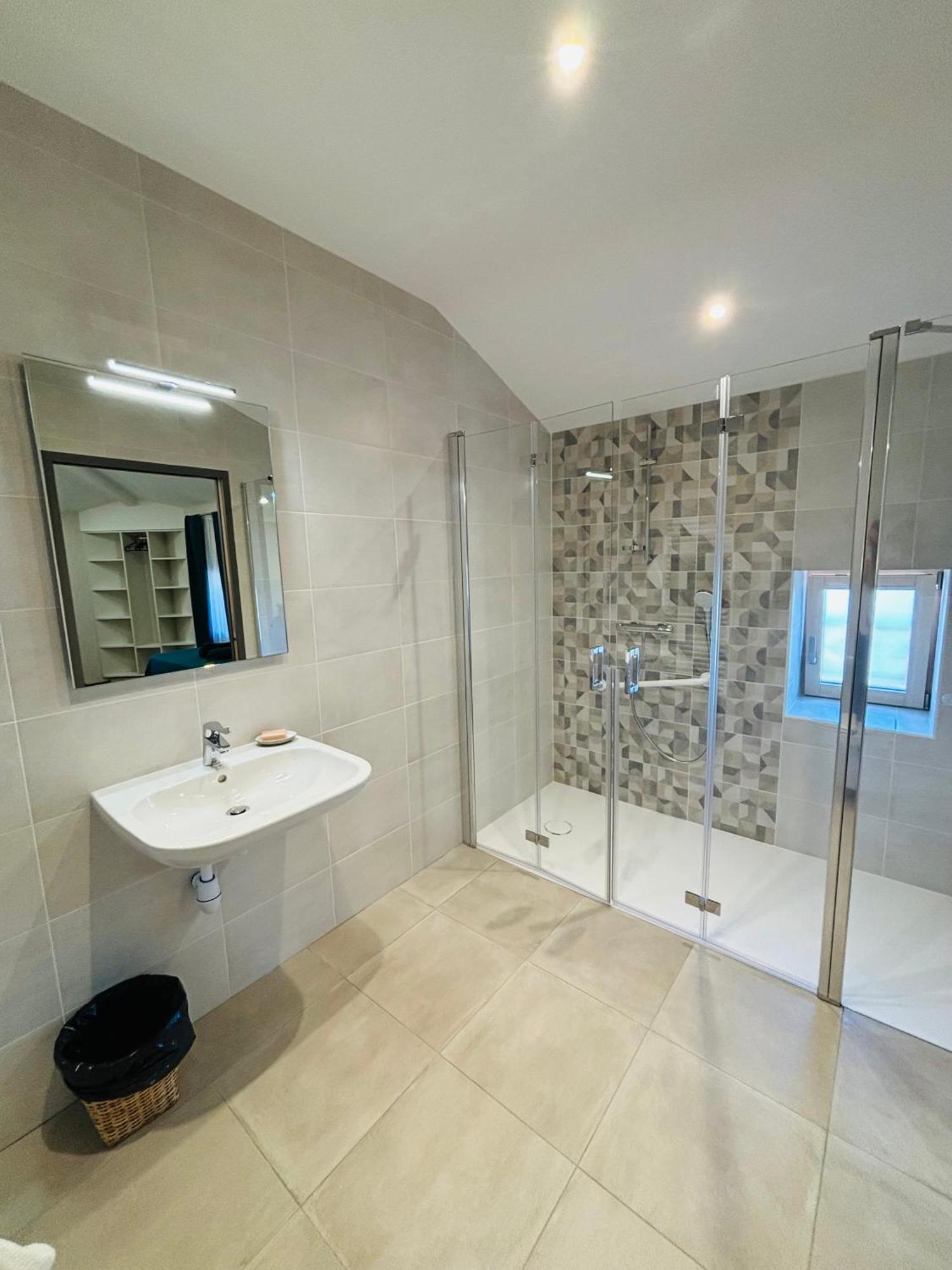 Bed and Breakfast Les Pierres Roses Coise Esterno foto