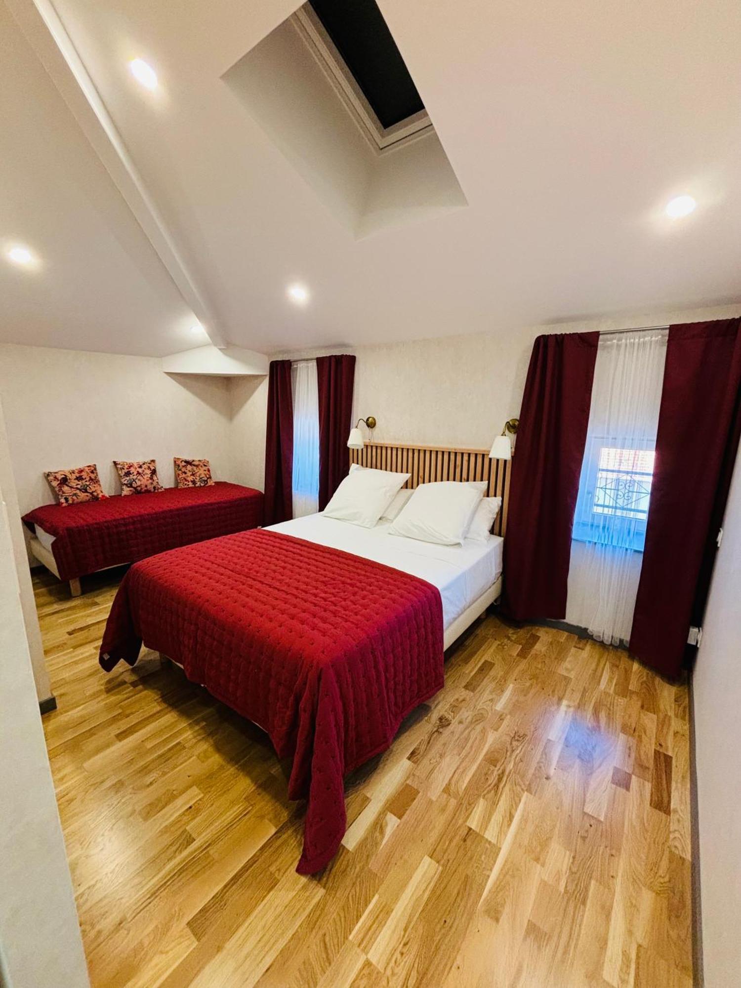 Bed and Breakfast Les Pierres Roses Coise Esterno foto